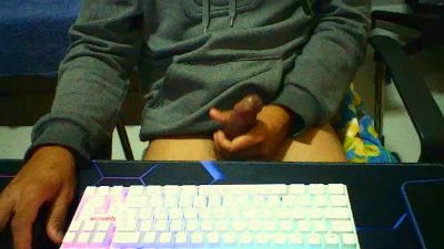 guigui2104 live cam on Cam4