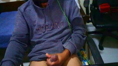 guigui2104 live cam on Cam4