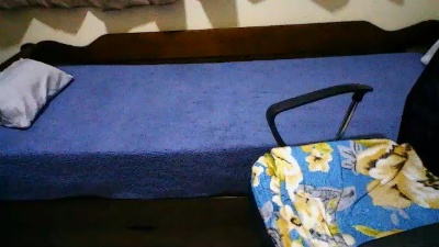 guigui2104 live cam on Cam4