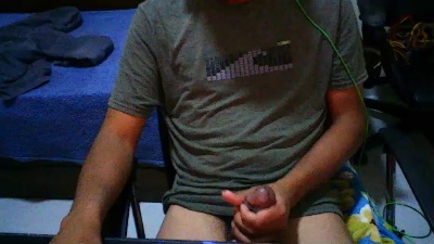 guigui2104 live cam on Cam4