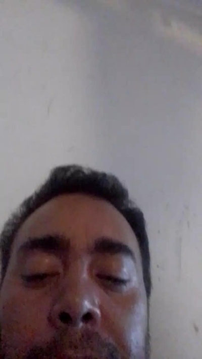 guillehot34sexy live cam on Cam4