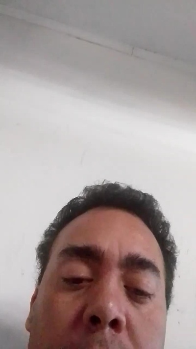 guillehot34sexy live cam on Cam4