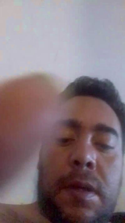 guillehot34sexy live cam on Cam4