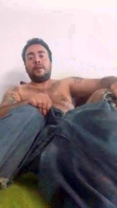 guillehot34sexy live cam on Cam4