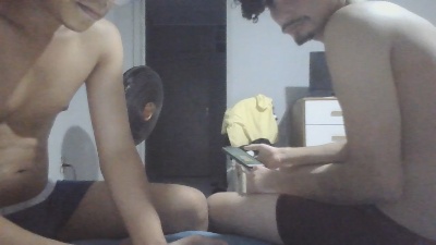guitbbbb live cam on Cam4