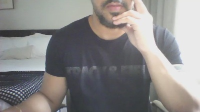 gustavao23 live cam on Cam4