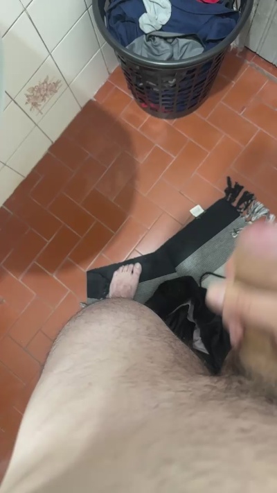 gustavo1470 live cam on Cam4