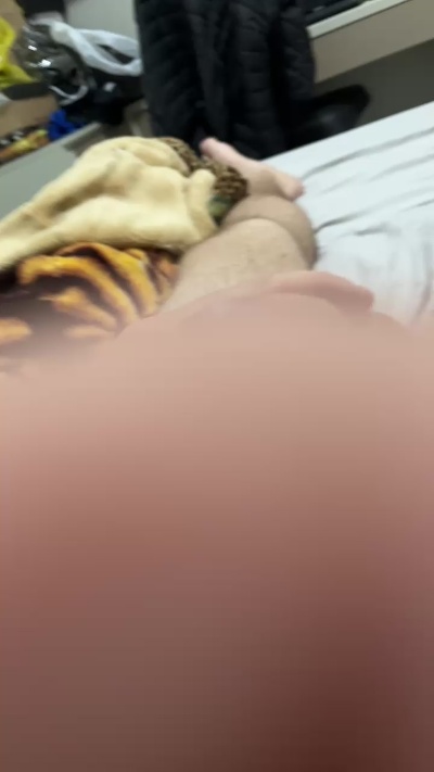 gustavojunior1 live cam on Cam4