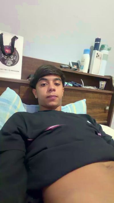 gusztaa live cam on Cam4