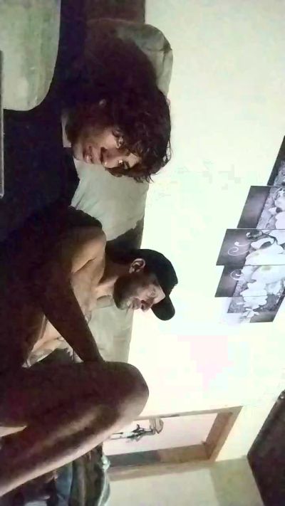 guto1214 live cam on Cam4