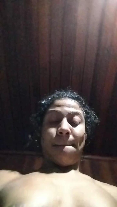 guto1214 live cam on Cam4