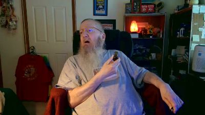 guyboobies live cam on Cam4