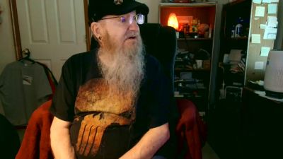 guyboobies live cam on Cam4