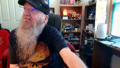 guyboobies live cam on Cam4