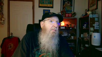 guyboobies live cam on Cam4