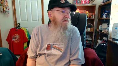 guyboobies live cam on Cam4