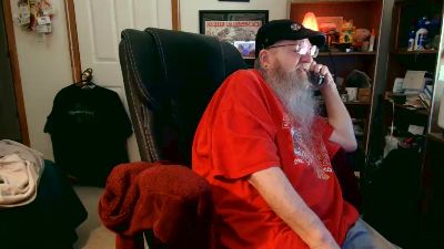 guyboobies live cam on Cam4
