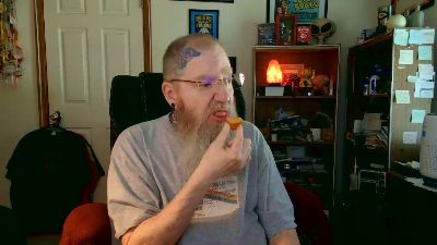 guyboobies live cam on Cam4