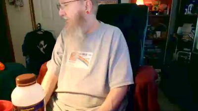 guyboobies live cam on Cam4