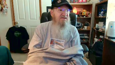 guyboobies live cam on Cam4