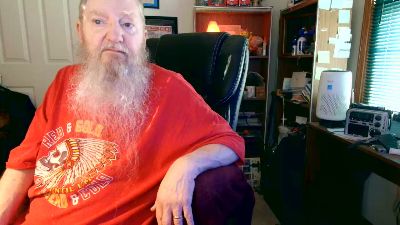 guyboobies live cam on Cam4