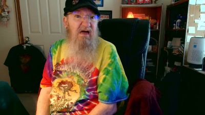 guyboobies live cam on Cam4