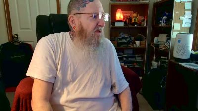 guyboobies live cam on Cam4