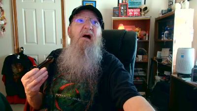 guyboobies live cam on Cam4