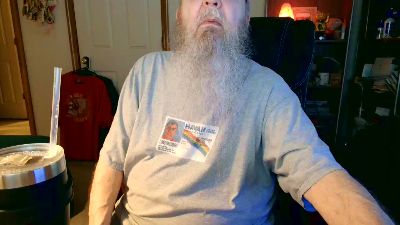 guyboobies live cam on Cam4