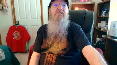 guyboobies live cam on Cam4