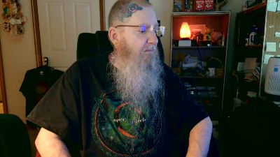 guyboobies live cam on Cam4