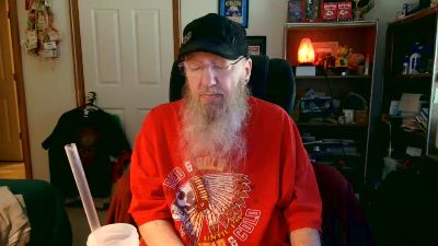 guyboobies live cam on Cam4