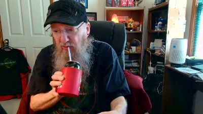 guyboobies live cam on Cam4