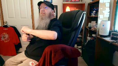 guyboobies live cam on Cam4