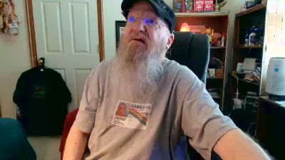 guyboobies live cam on Cam4
