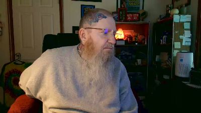 guyboobies live cam on Cam4
