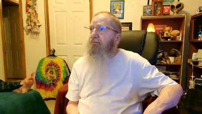 guyboobies live cam on Cam4