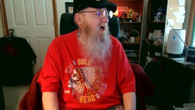 guyboobies live cam on Cam4
