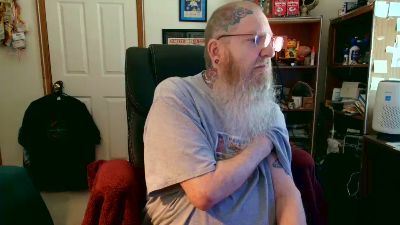 guyboobies live cam on Cam4