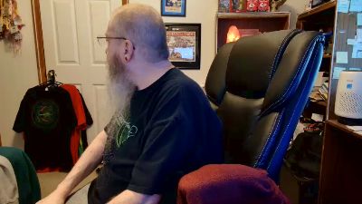 guyboobies live cam on Cam4