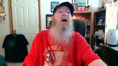 guyboobies live cam on Cam4