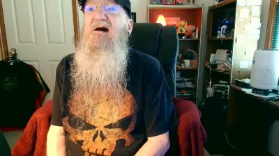 guyboobies live cam on Cam4