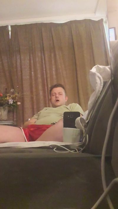 guyvers352 live cam on Cam4