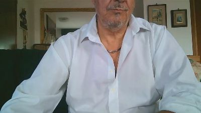 gyordy1 live cam on Cam4