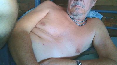 gyordy1 live cam on Cam4