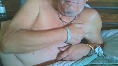 gyordy1 live cam on Cam4