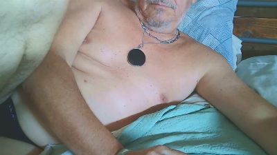 gyordy1 live cam on Cam4