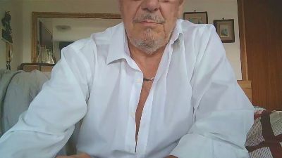 gyordy1 live cam on Cam4