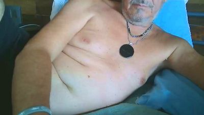 gyordy1 live cam on Cam4