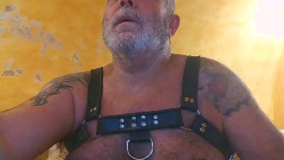 hairy2 live cam on Cam4